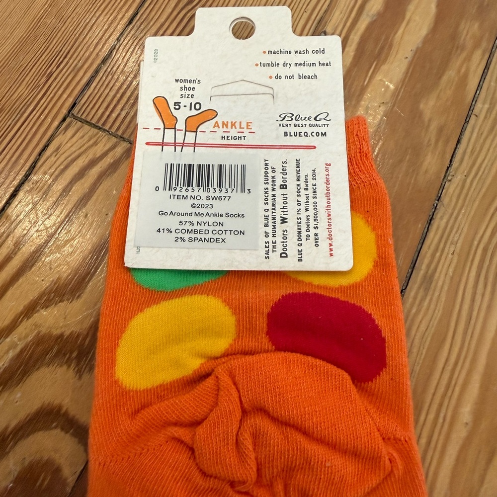 “Go around me” Orange Ankle Socks - Soft Combed Cotton - Picture 4 of 4